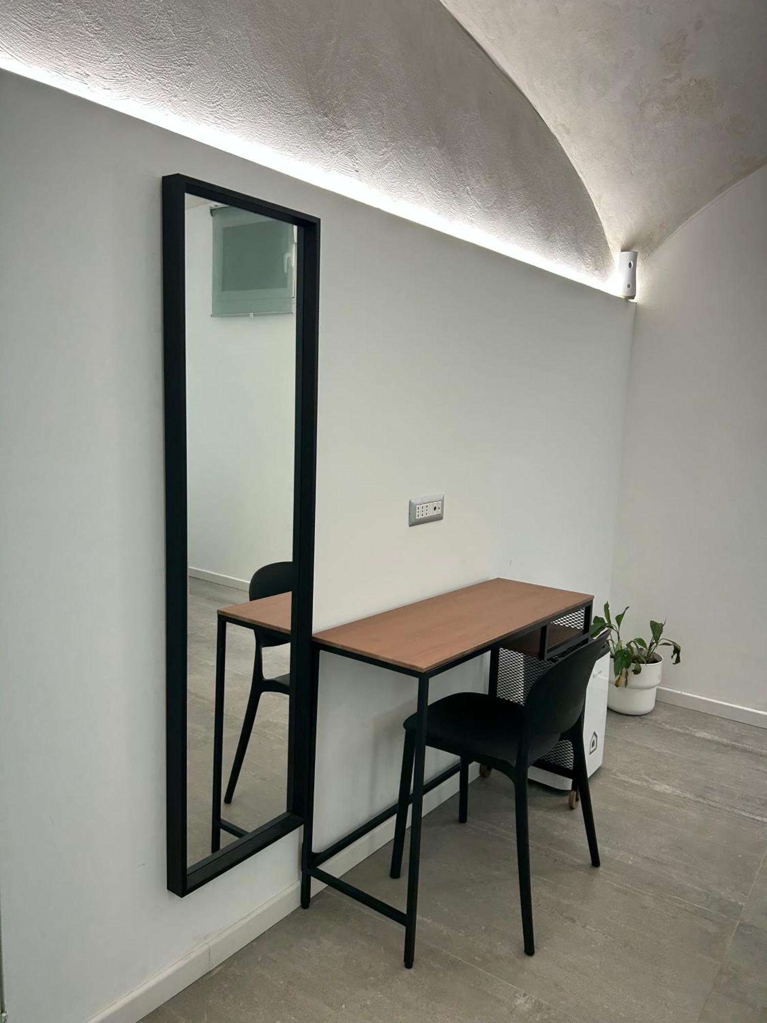 Intero Alloggio - Chiaia Naples Exterior photo